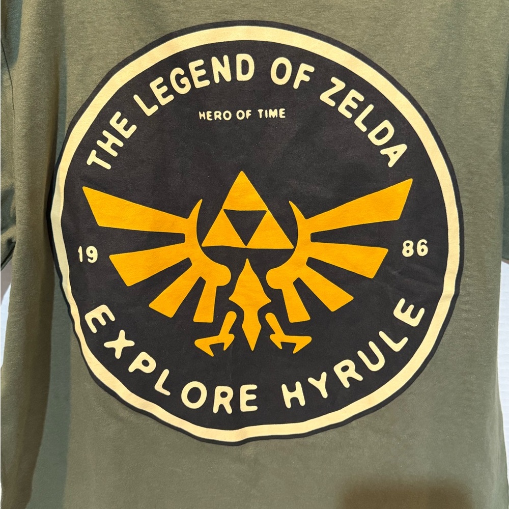 The Legend of Zelda Men’s Tee BNWT - Picture 3 of 5